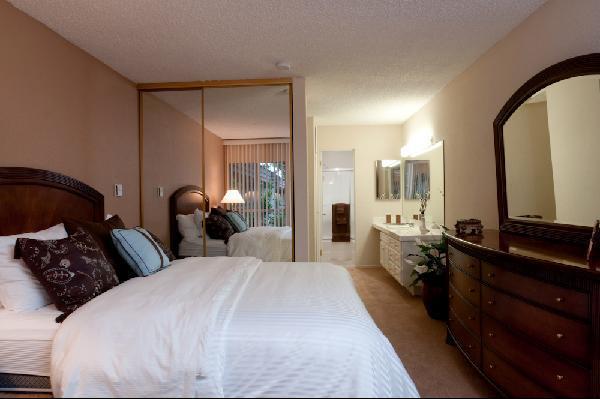 Oakwood At Eaves West Valley San Jose Room photo
